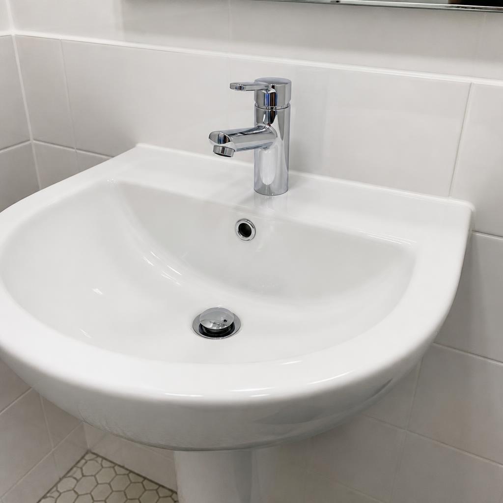 Bathroom after Dolce Vita cleaning